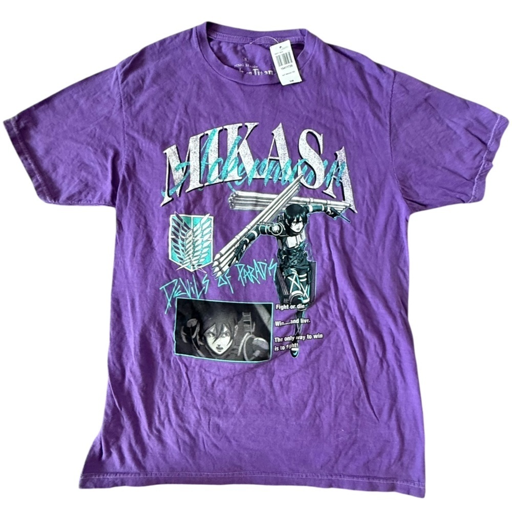Attack on Titan Graphic Tee – Size S (Unisex Fit)